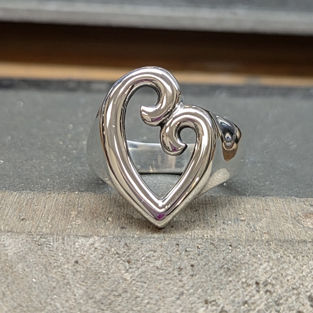 James Avery Sterling Silver Heart Scrollwork Ring
